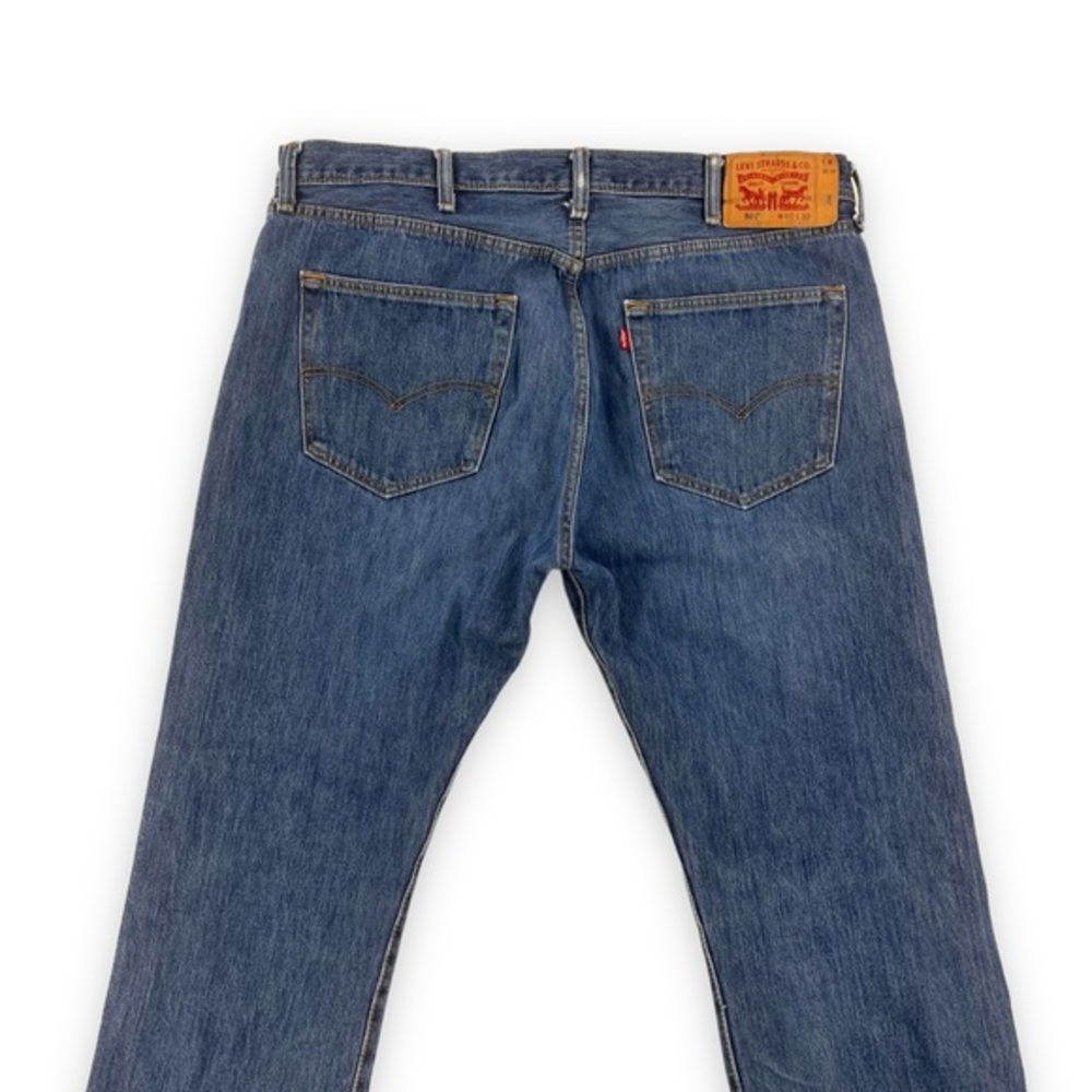 Levi’s 501 Mens Jeans Straight Leg Buttonfly Blue 6 Button size 40 10337